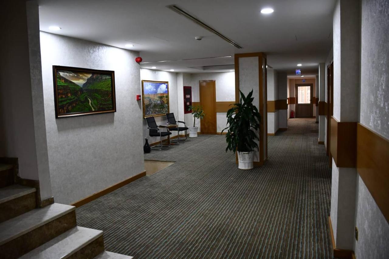 Hotel Hilen De Ville Erbil Bagian luar foto